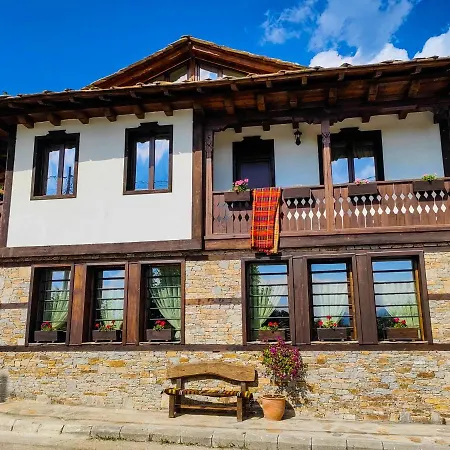 Rimovata Kashta Leshten