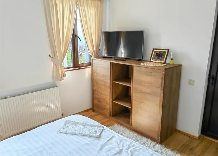 Rimovata Kashta Leshten